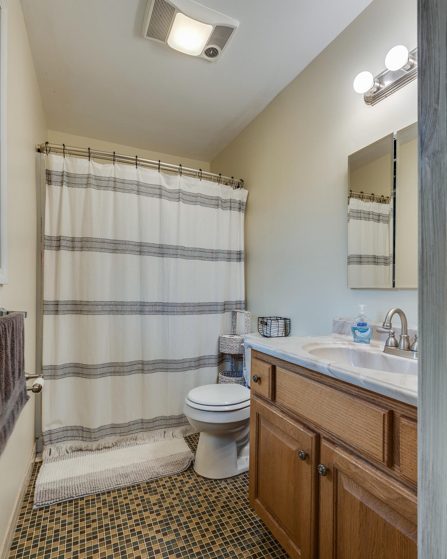 113 Ridgemont Street Bristol, TN 37620 - Photo 23 of 44 023
