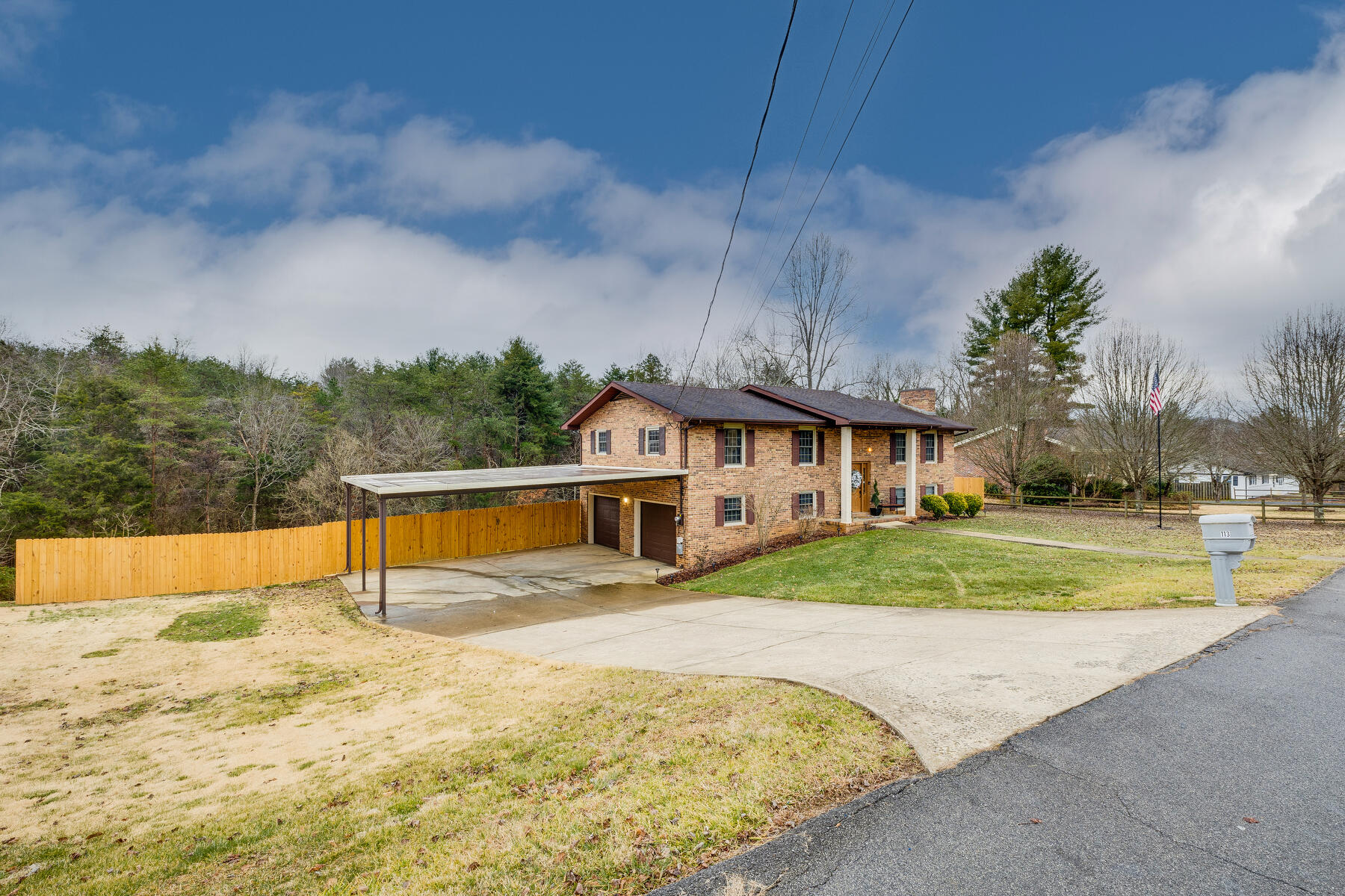 113 Ridgemont Street Bristol, TN 37620 - Photo 3 of 44 003