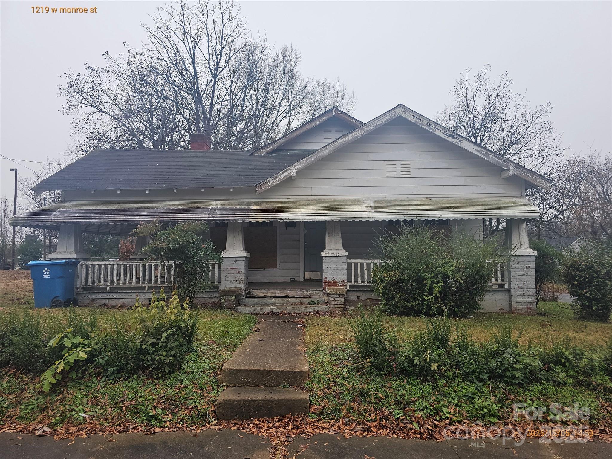 1219 West Monroe Street Salisbury, NC 28144 - Photo 1 of 15 a front view of a house with garden