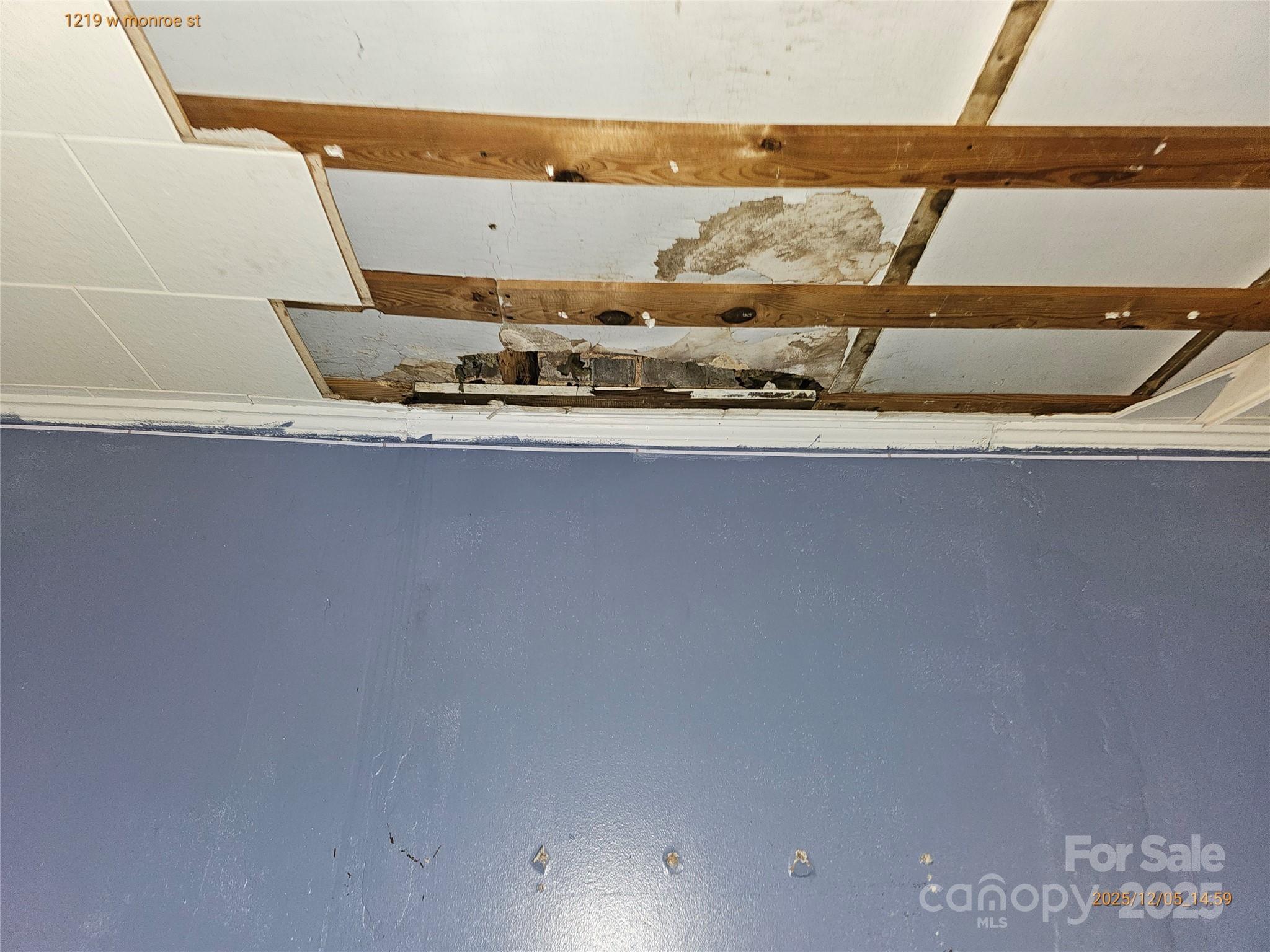 1219 West Monroe Street Salisbury, NC 28144 - Photo 8 of 15 a close up of a sink