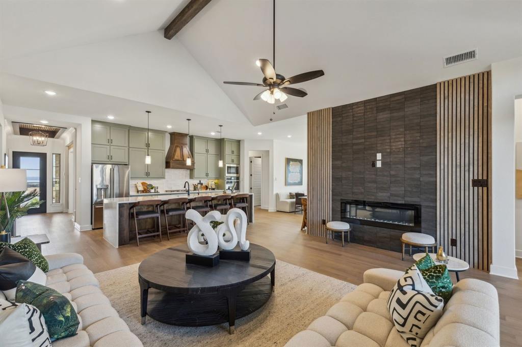 200 Bristol Lane Azle, TX 76020 - Photo 8 of 38 Representative