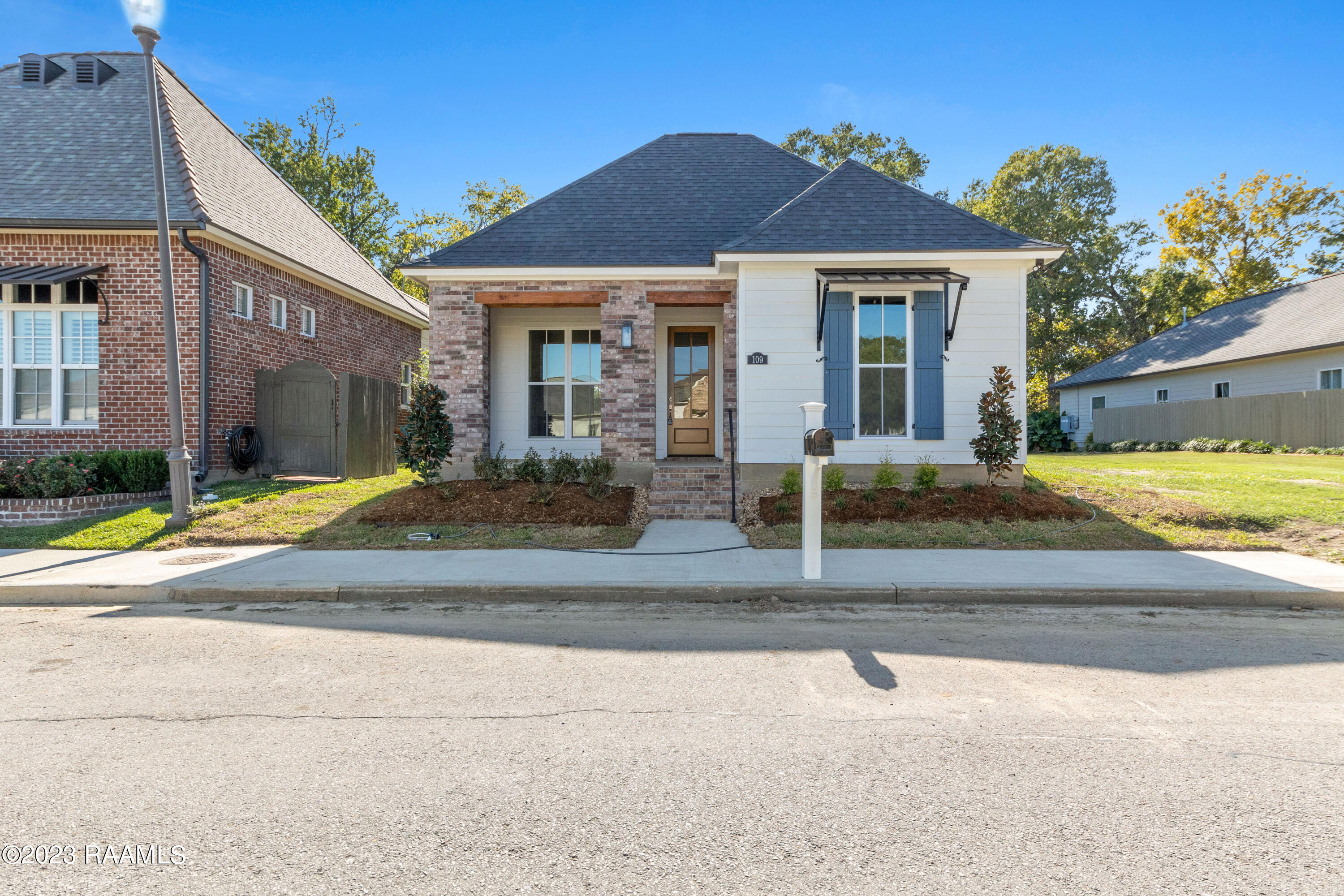 109Elmdale-2