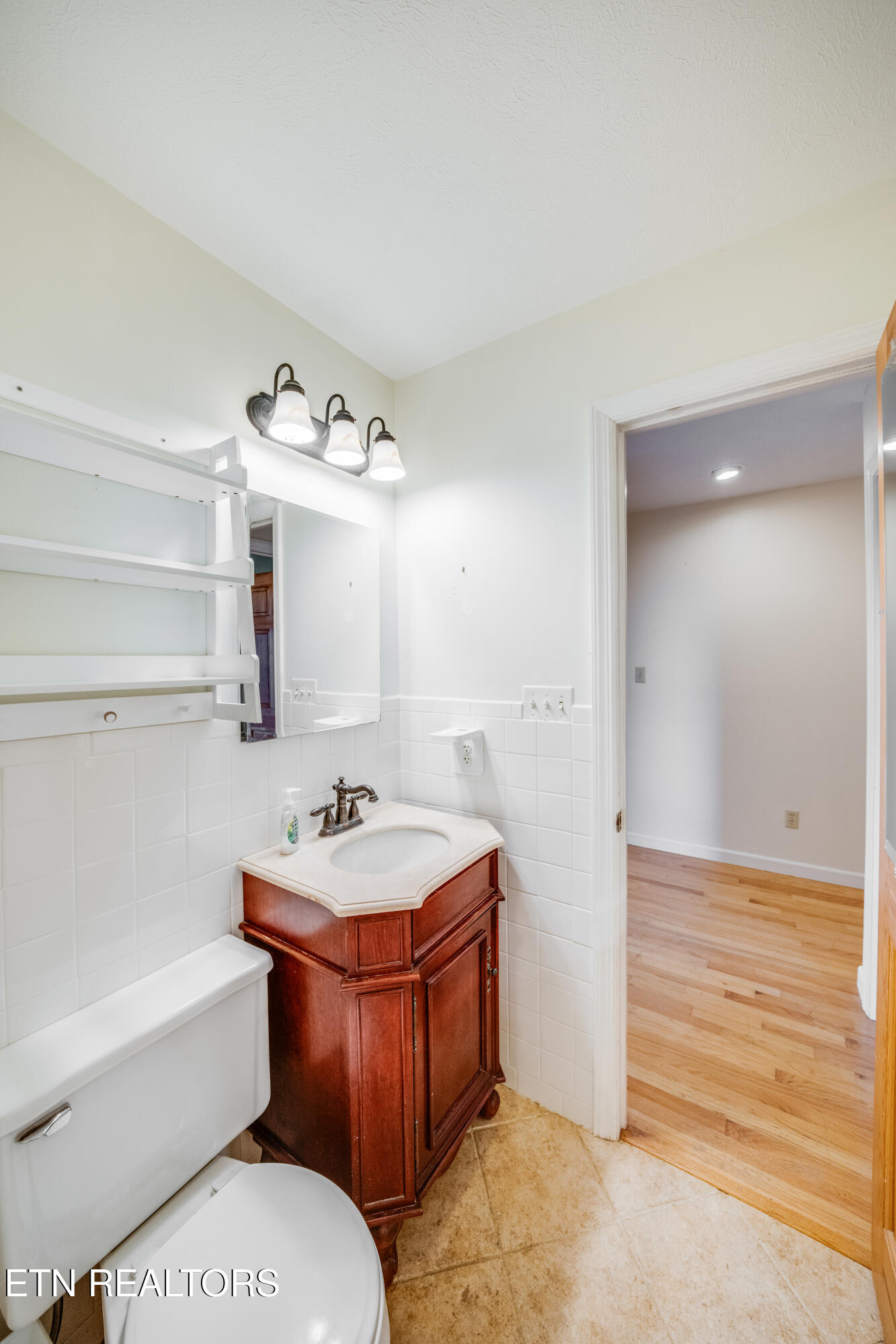 677 Beard Road Strawberry Plains, TN 37871 - Photo 54 of 59 2nd Bathroom_15016