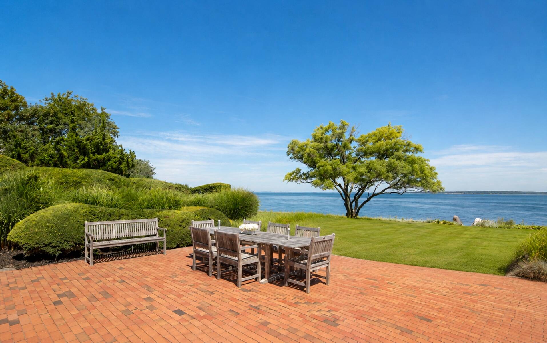 229 Kings Point Road East Hampton, NY 11937 - Photo 4 of 28 Gallery Image 4