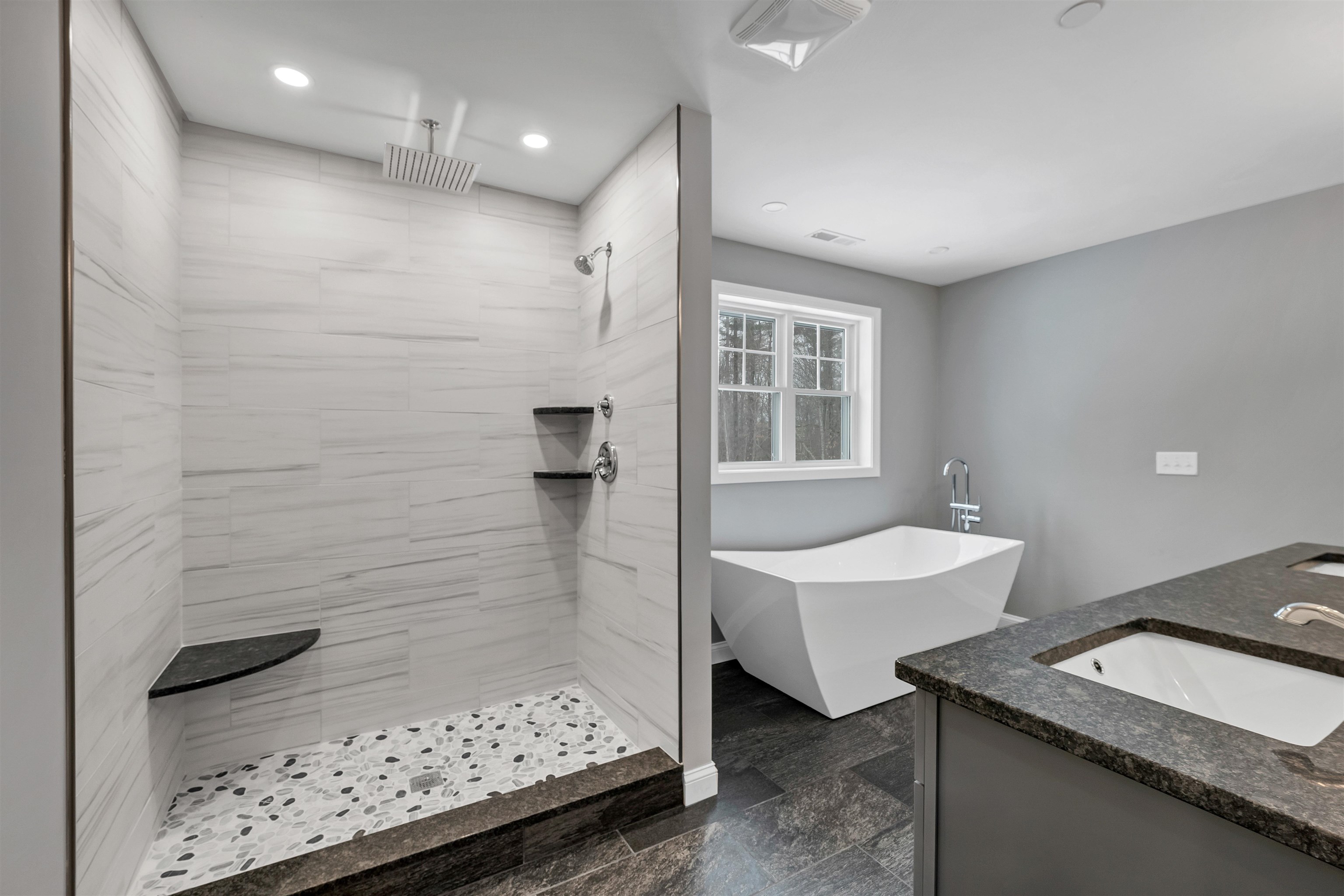 638 4th Range Road Pembroke, NH 03275 - Photo 19 of 22