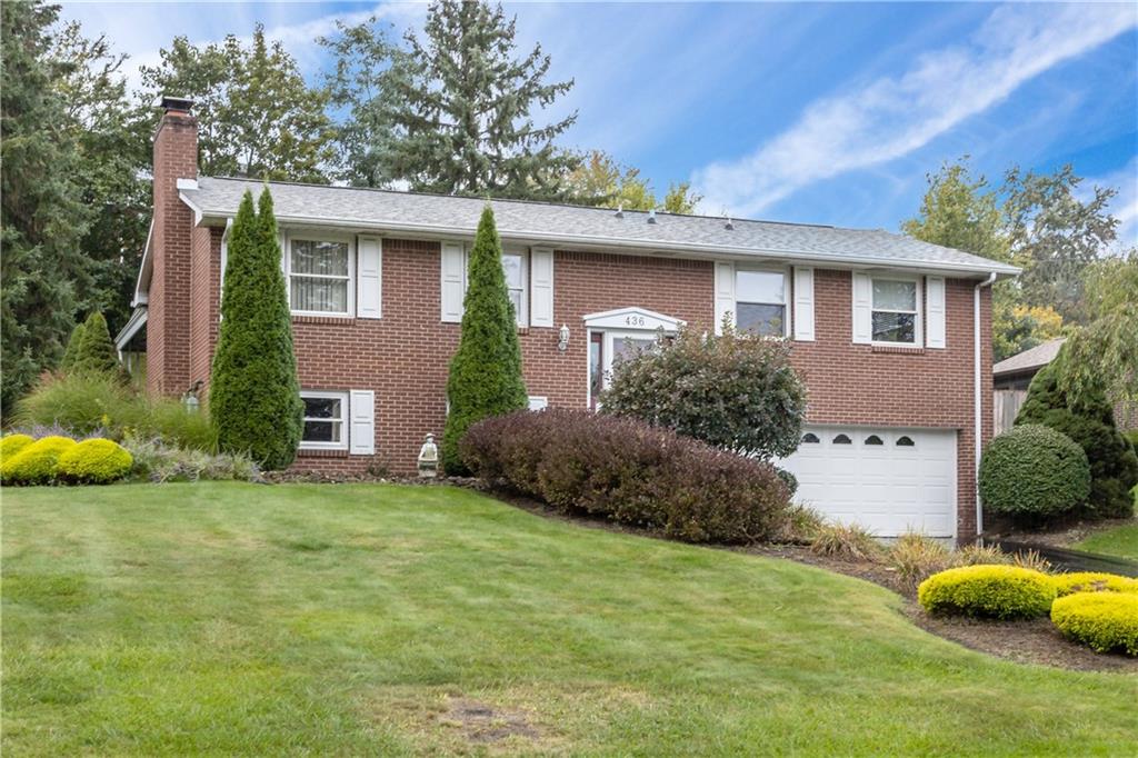 436 Sharon Road Coraopolis, PA 15108 - Photo 3 of 29 Gallery Image 3
