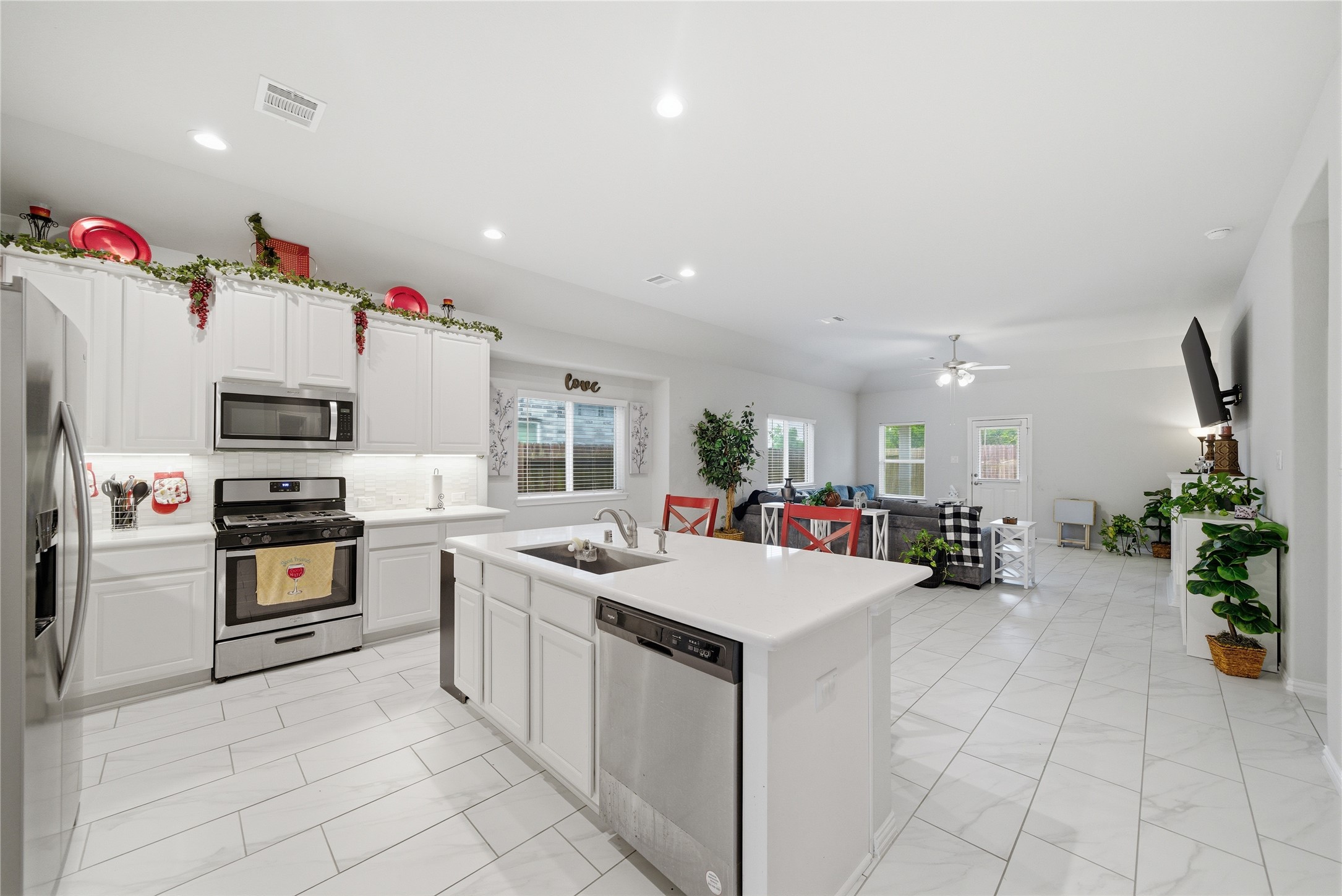 10822 Mendel Terrace Drive Rosharon, TX 77583 - Photo 9 of 21