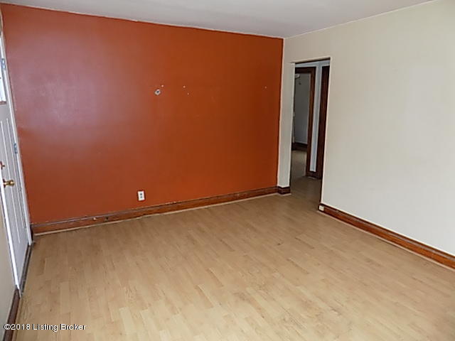 4701 Dohn Road Louisville, KY 40216 - Photo 9 of 19 DSCN5487