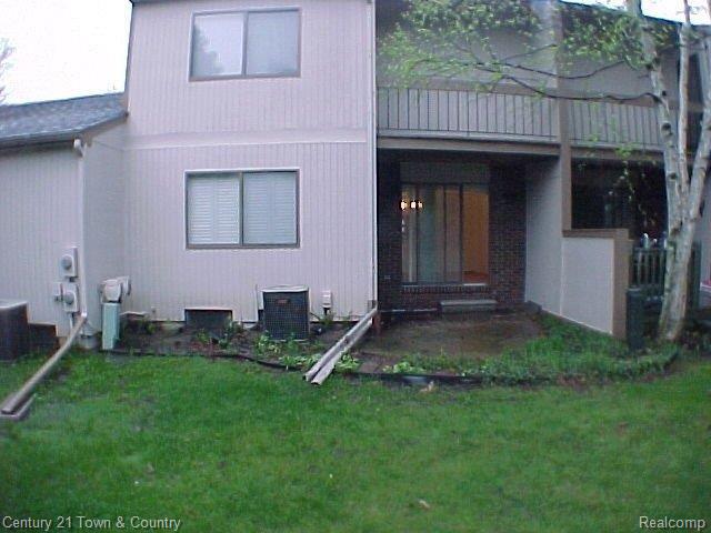 23139 Farmington Dining Rm