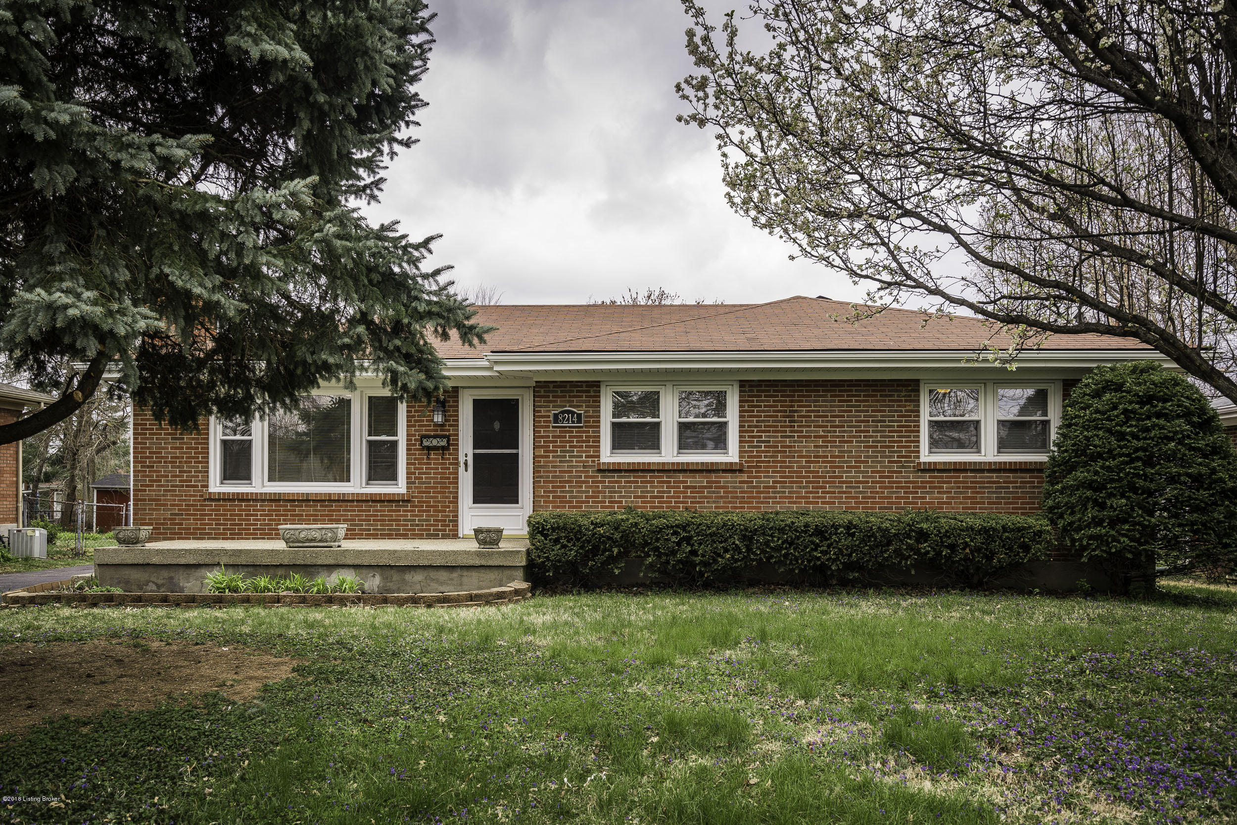 8214 Delido Road Louisville, KY 40219 - Photo 2 of 53 2