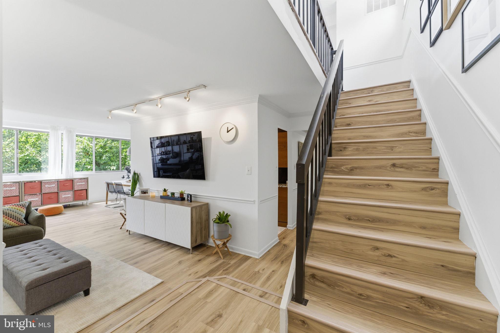 11260 Chestnut Grove Square, Unit 337 Reston, VA 20190 - Photo 41 of 82 Modern elegance meets cozy charm.
