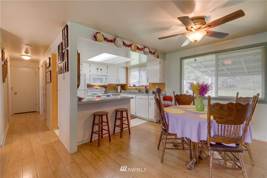 7817 Riverview Road Snohomish, WA 98290 - Photo 7 of 17 Gallery Image 7