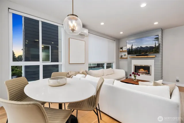 $4,250 | 1810 Northwest 89th Street, Seattle, WA 98117