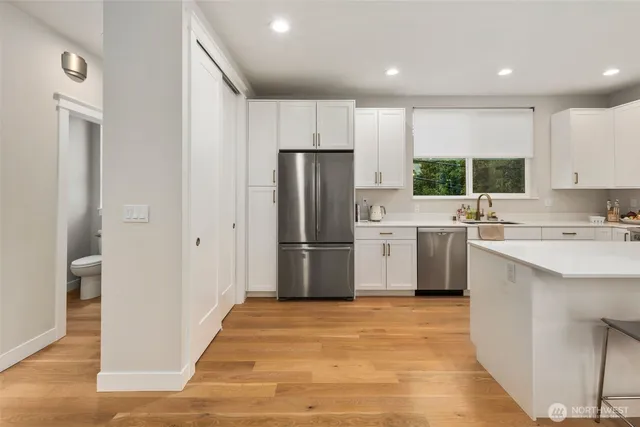 $4,250 | 1810 Northwest 89th Street, Seattle, WA 98117