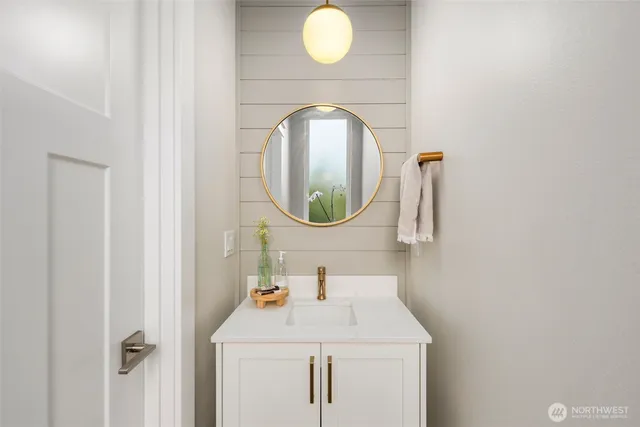 $4,250 | 1810 Northwest 89th Street, Seattle, WA 98117