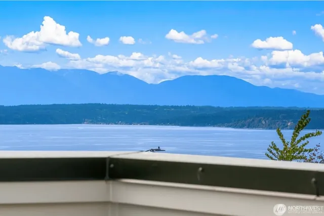 $4,250 | 1810 Northwest 89th Street, Seattle, WA 98117