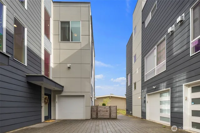 $4,250 | 1810 Northwest 89th Street, Seattle, WA 98117