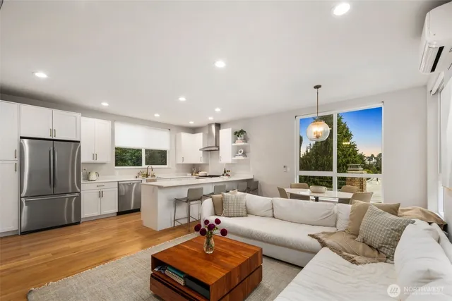 $4,250 | 1810 Northwest 89th Street, Seattle, WA 98117