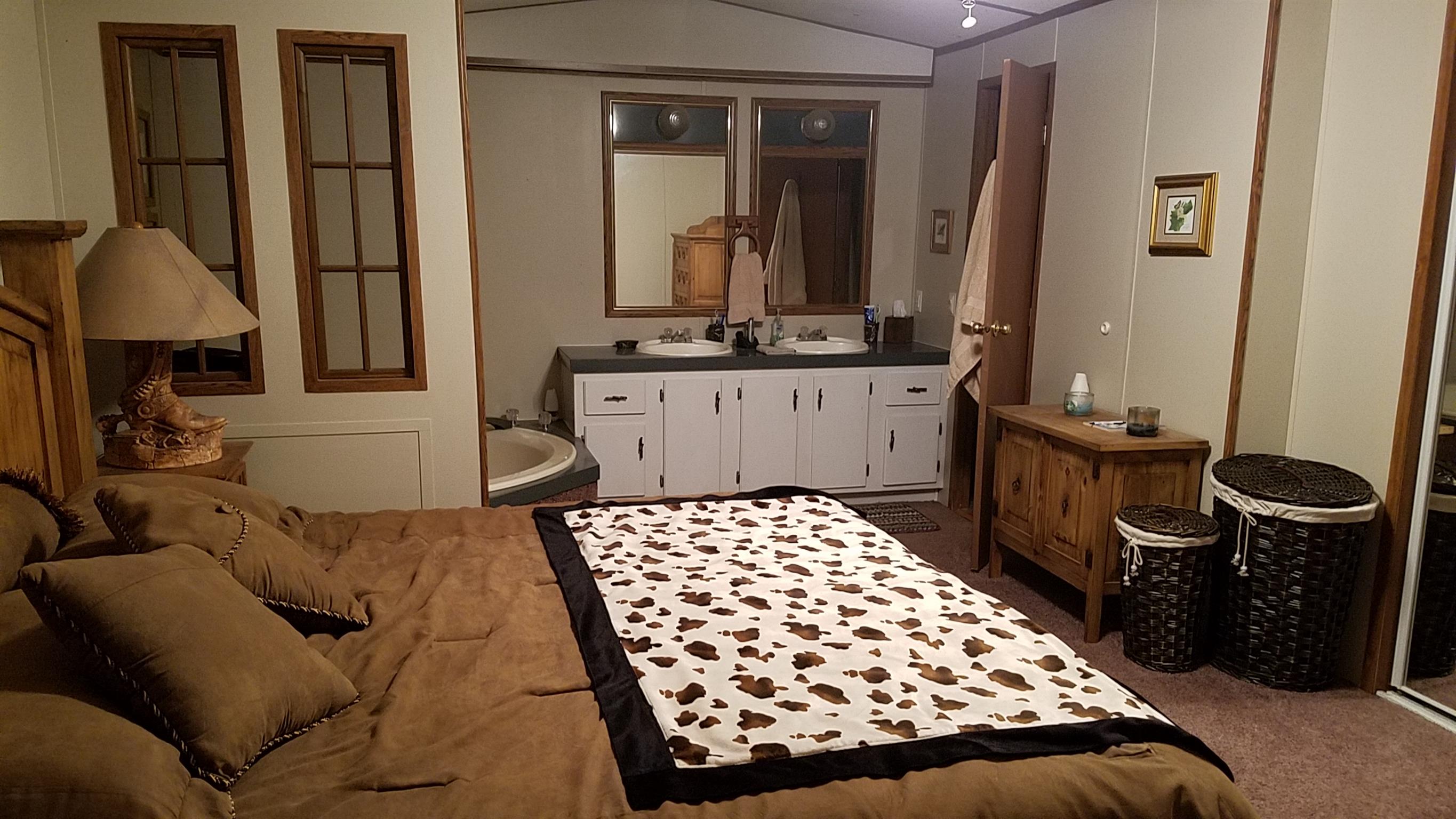 7128 Cuba Landing Road Waverly, TN 37185 - Photo 8 of 13 Master bedroom