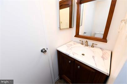 1721 Ivy Oak Square Reston, VA 20190 - Photo 16 of 40 Half Bathroom