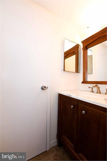 1721 Ivy Oak Square Reston, VA 20190 - Photo 17 of 40 Half Bathroom
