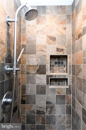 1721 Ivy Oak Square Reston, VA 20190 - Photo 24 of 40 Bathroom 1 - Shower