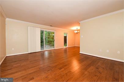 1721 Ivy Oak Square Reston, VA 20190 - Photo 6 of 40 Living / Dining