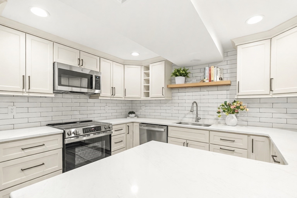 115 Washington Street, Unit 2A Winchester, MA 01890 - Photo 3 of 24