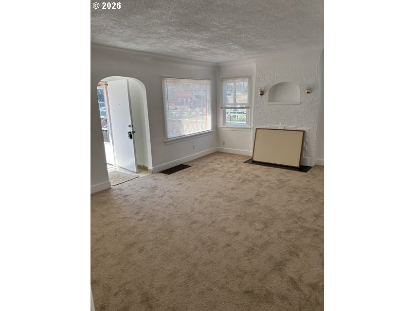8325 Southeast Division Street Portland, OR 97216 - Photo 41 of 44