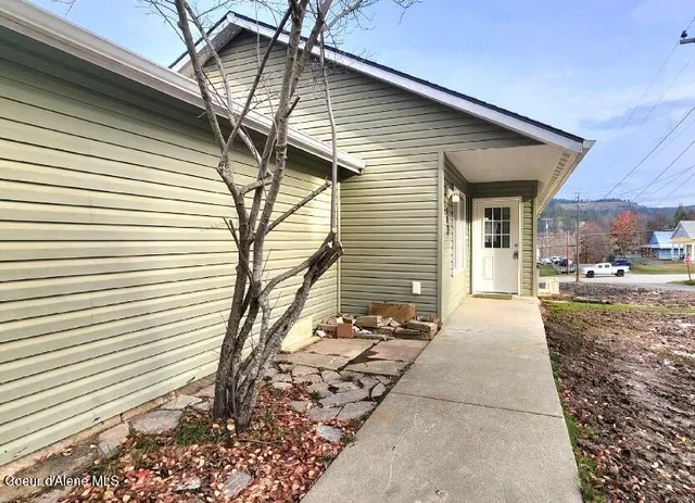 $387,900 | 340 South 3rd Street, St. Maries, ID 83861