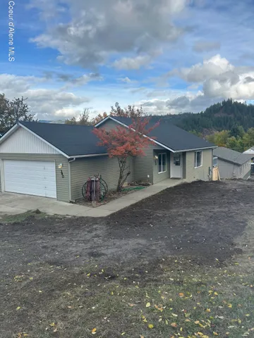 $387,900 | 340 South 3rd Street, St. Maries, ID 83861