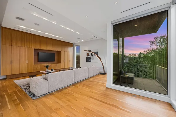 $5,500,000 | 4616 Oleander Street, Bellaire, TX 77401