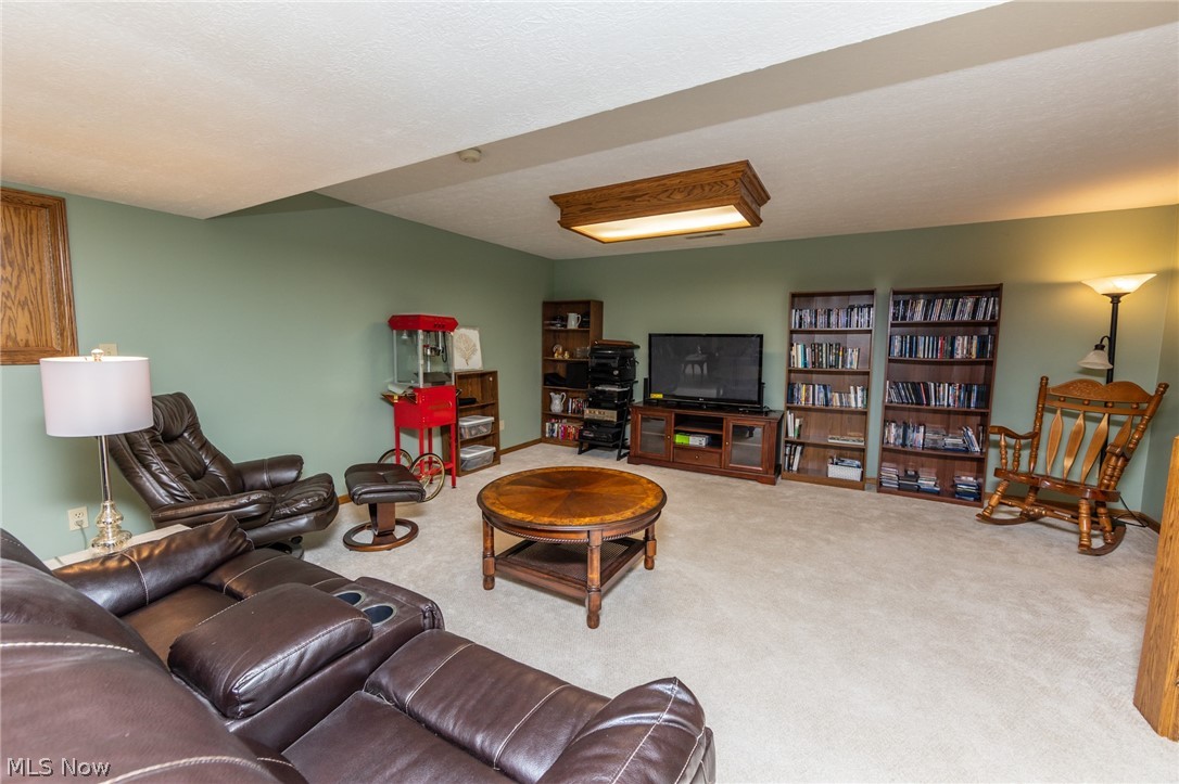 1819 Ridgewood Road Wadsworth, OH 44281 - Photo 32 of 35 Gallery Image 32