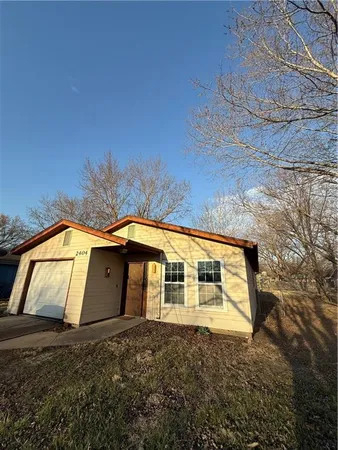 $135,000 | 1541 International Court, Manhattan, KS 66502