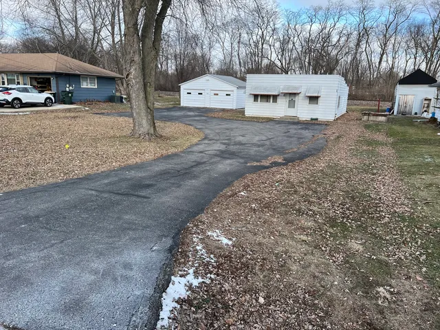 $1,940 | 1641 Jericho Road, Aurora, IL 60506