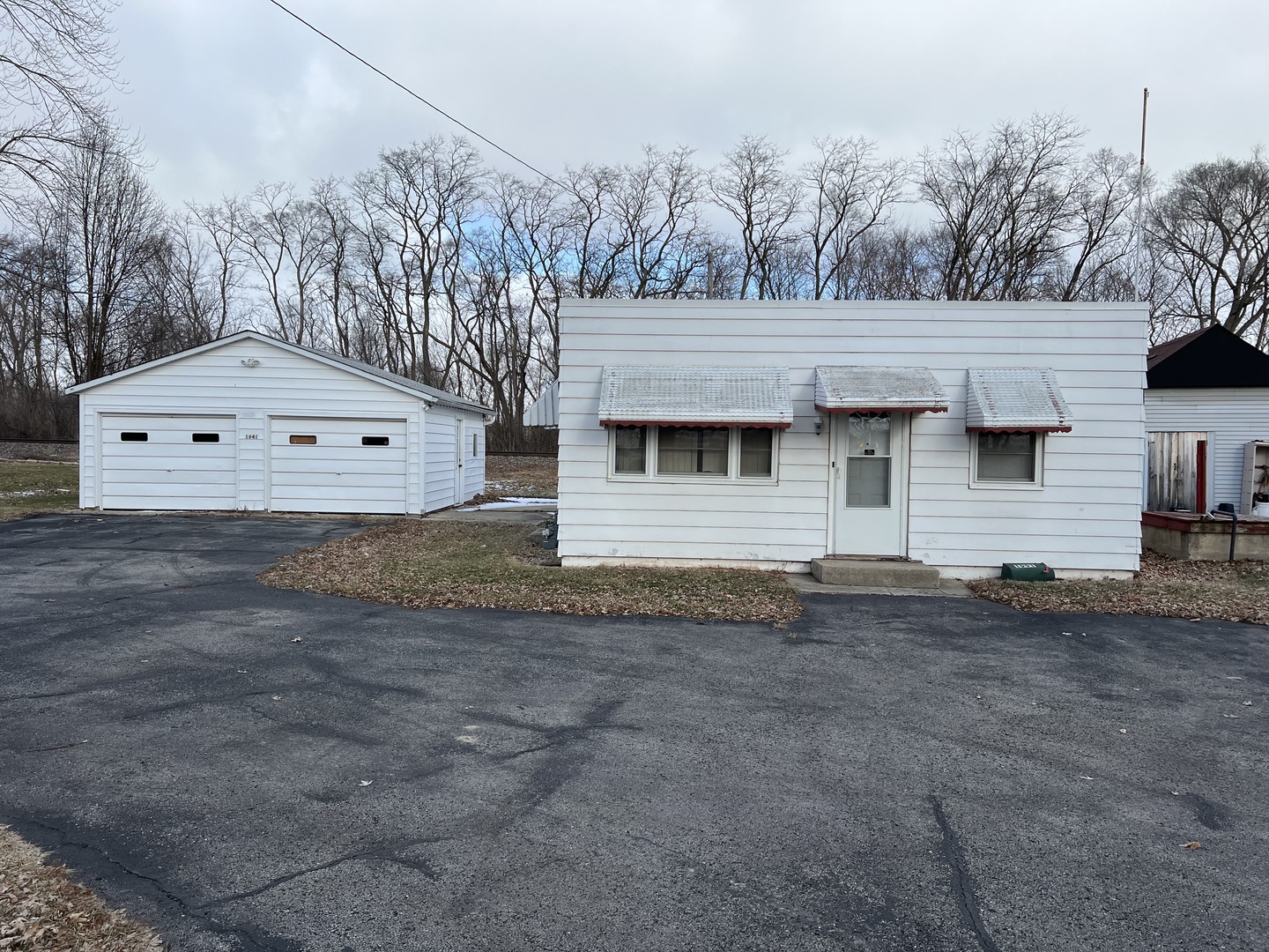 1641 Jericho Road Aurora, IL 60506 - Photo 2 of 15