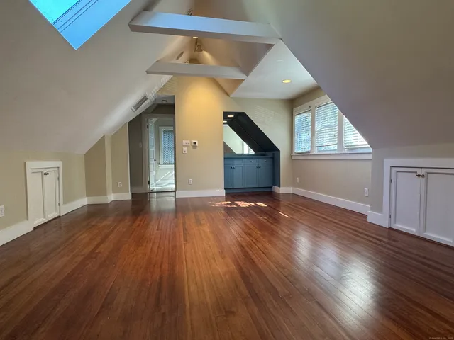 $2,400 | 4 Sycamore Lane, West Hartford, CT 06117