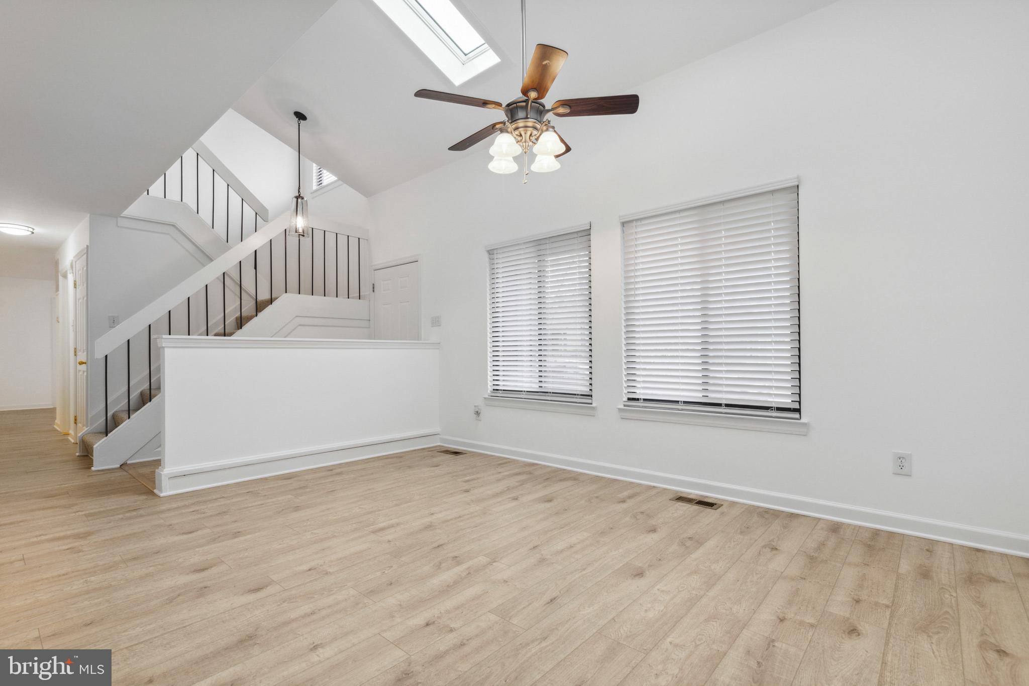 1008 Trinity Gate Street Herndon, VA 20170 - Photo 5 of 36 Dining Area