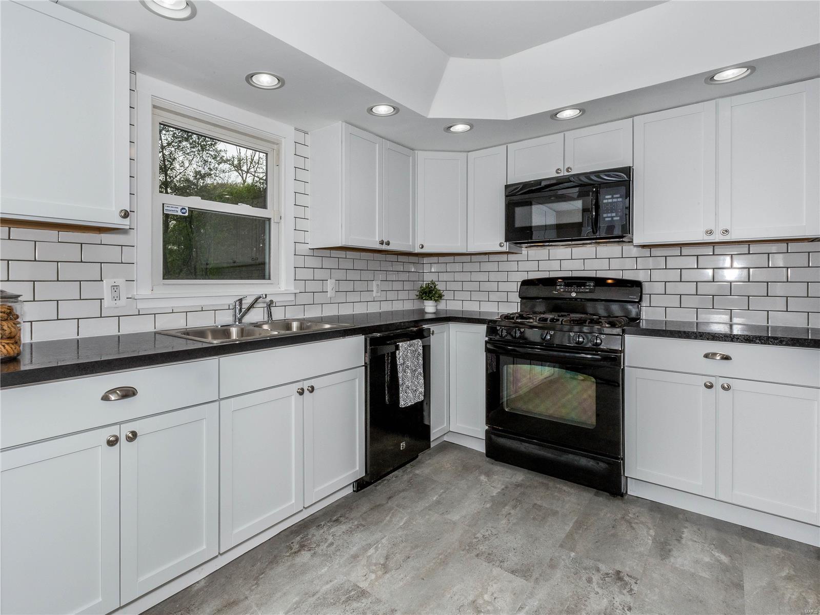 451 Longhi Road Collinsville, IL 62234 - Photo 33 of 57