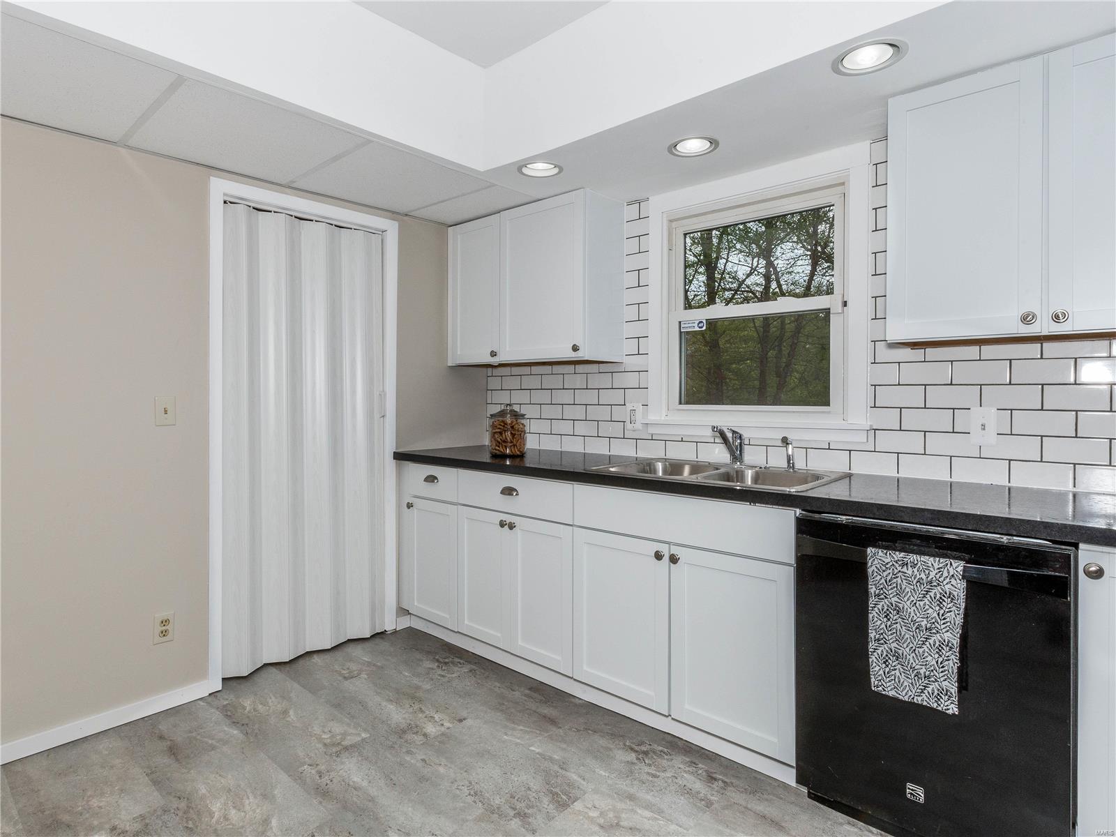 451 Longhi Road Collinsville, IL 62234 - Photo 34 of 57