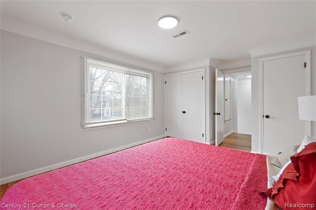 16166 Sunderland Road Detroit, MI 48219 - Photo 16 of 38