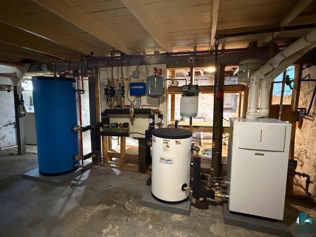 526 South 12th Street Virginia, MN 55792 - Photo 15 of 17 Utilities featuring water heater and a heating unit