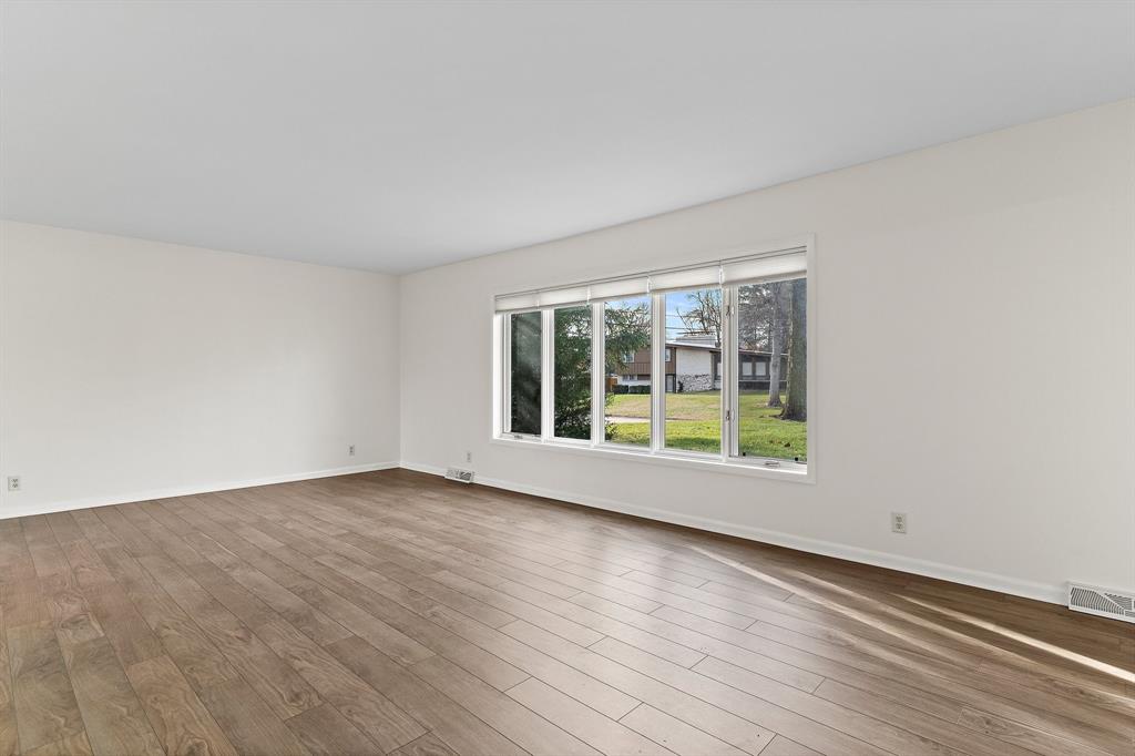 4205 Ridgeway Avenue Columbus, IN 47203 - Photo 7 of 51