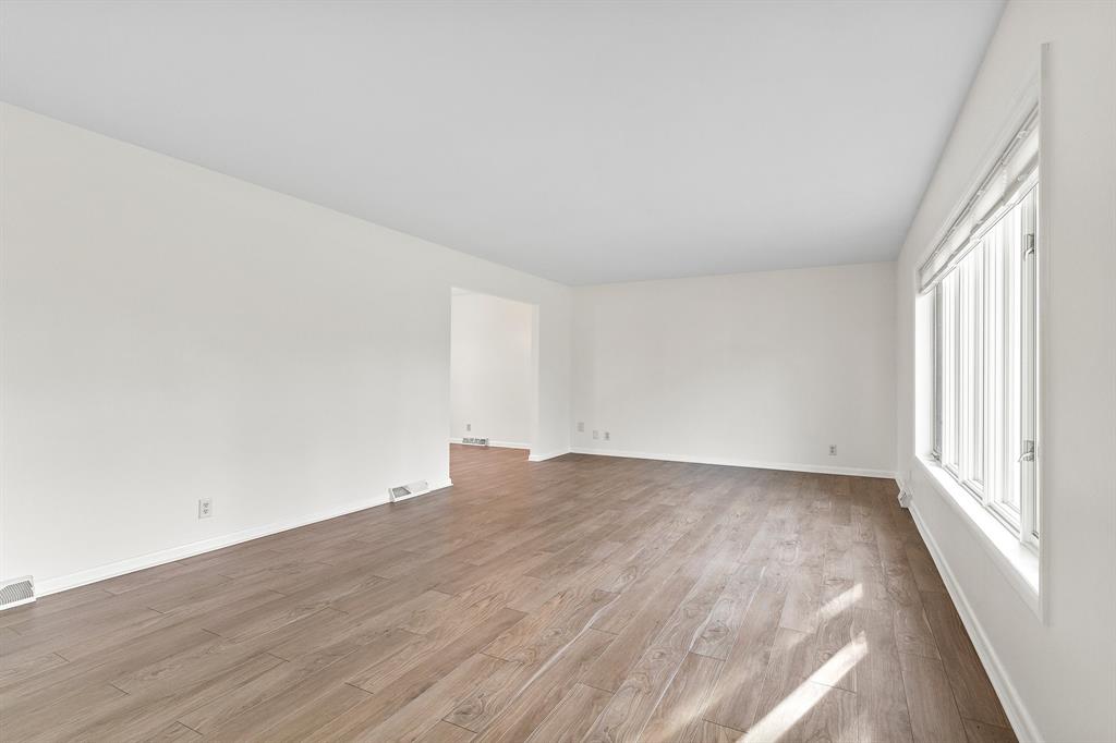 4205 Ridgeway Avenue Columbus, IN 47203 - Photo 8 of 51