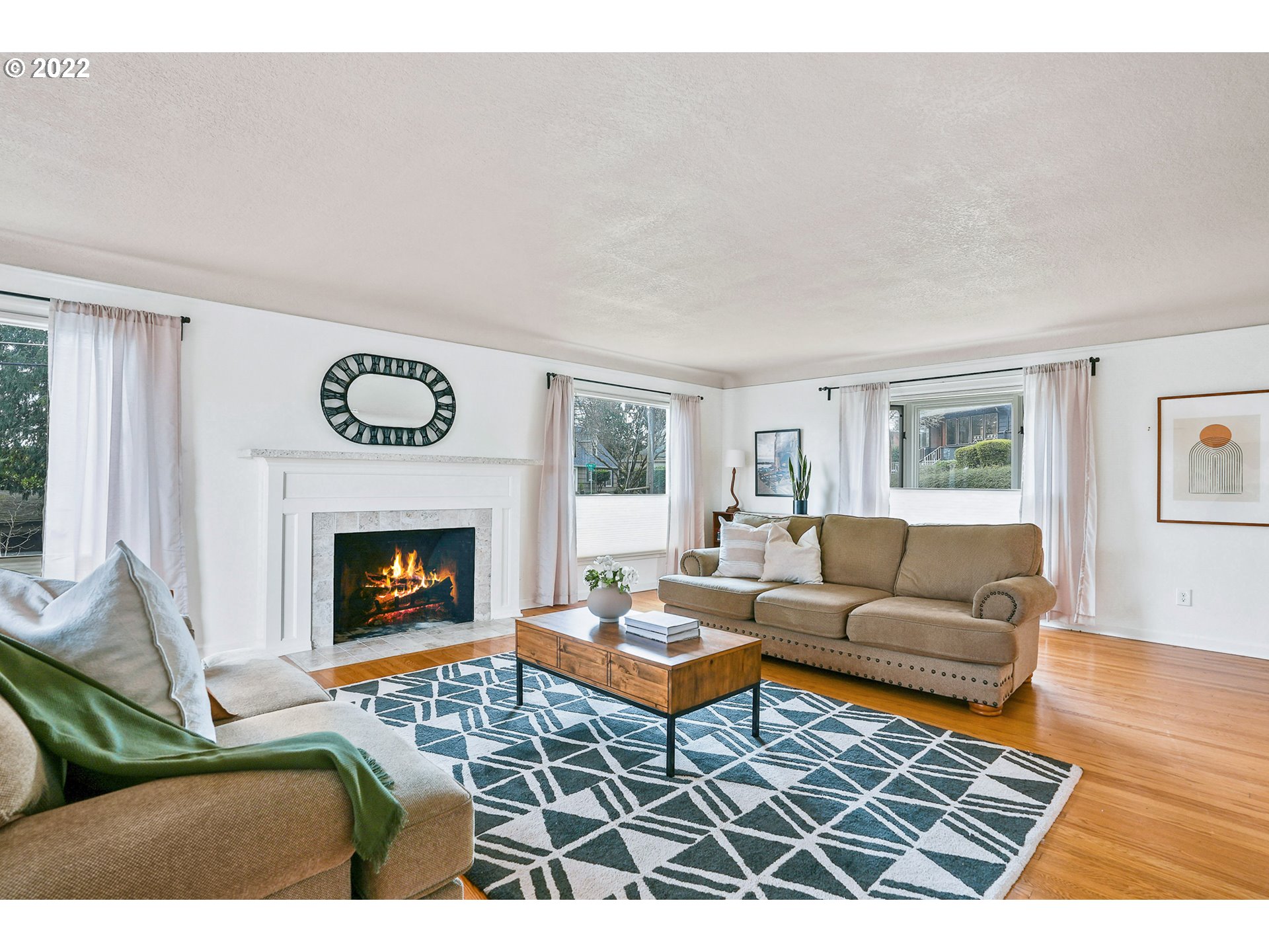 605 Southwest Moss Street Portland, OR 97219 - Photo 7 of 32 Gallery Image 7