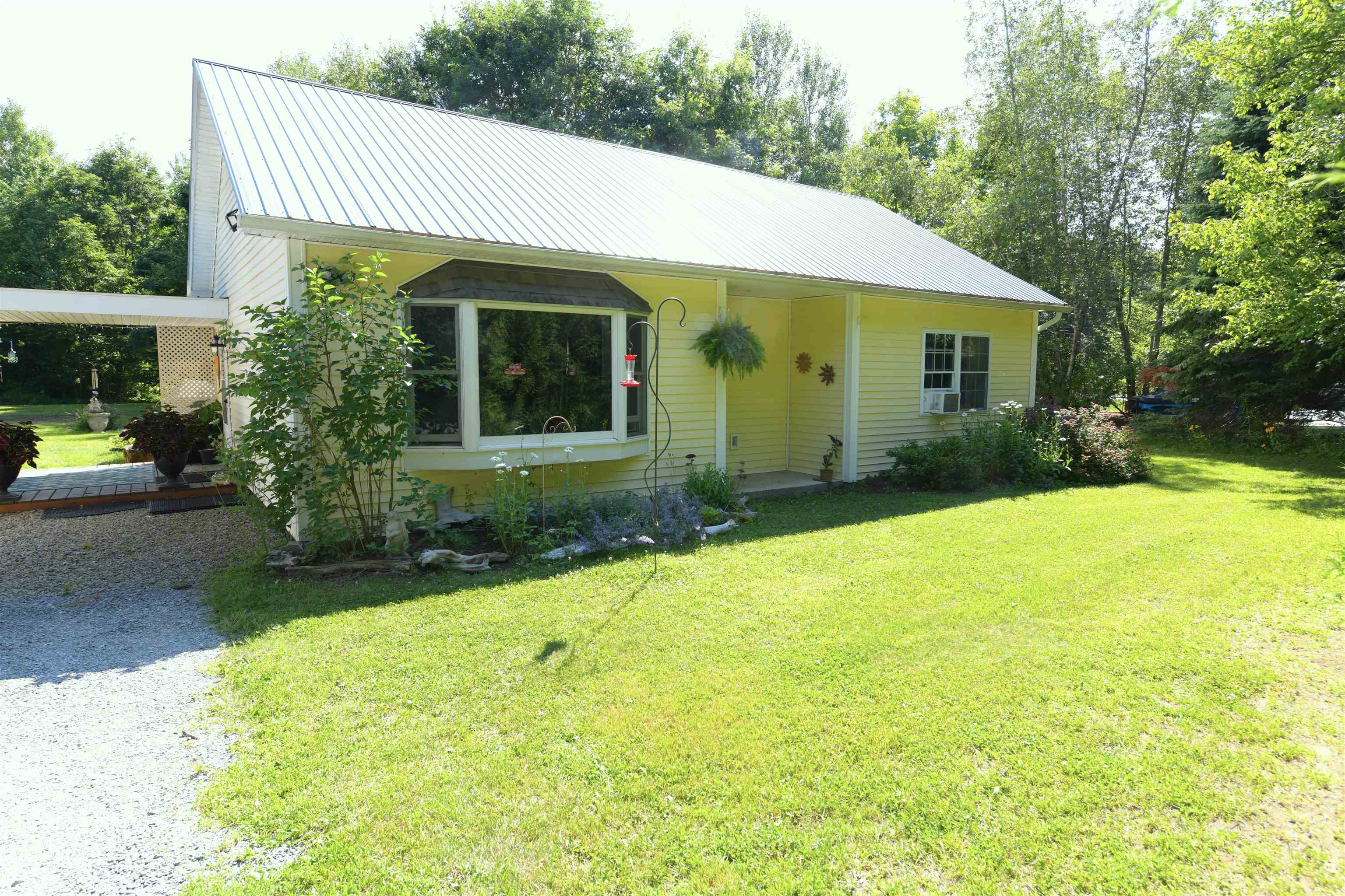 95 Gilly Drive Colchester, VT 05446 - Photo 2 of 20