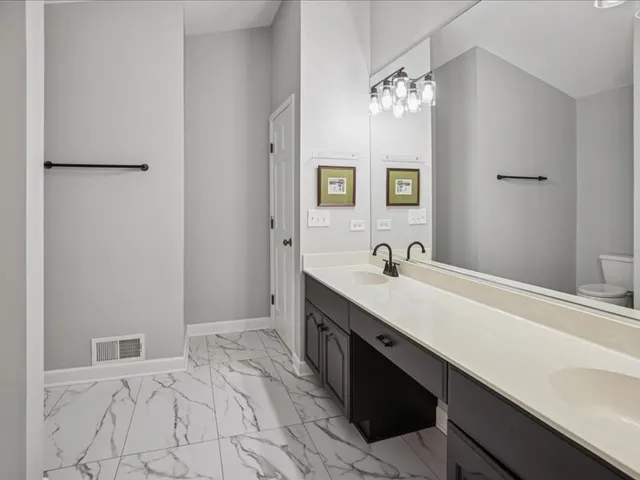 $649,900 | 701 Willis Street, Glen Ellyn, IL 60137