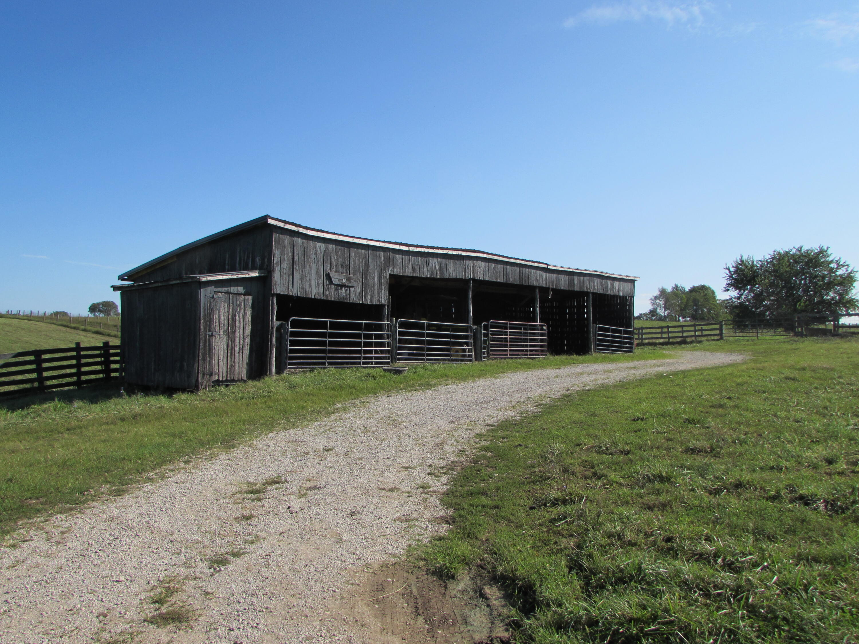 498 Ardery Road Paris, KY 40361 - Photo 6 of 11 IMG_0528