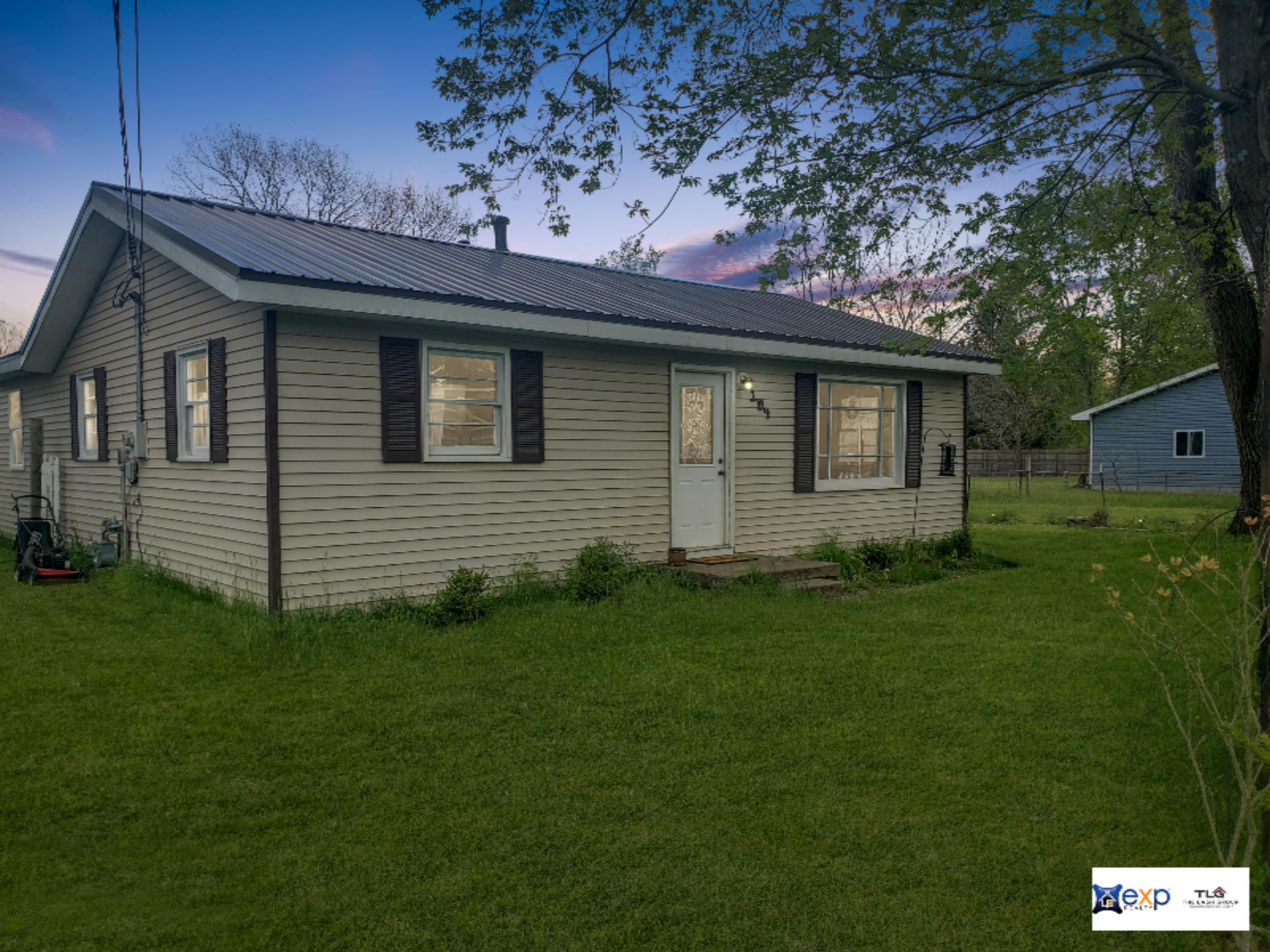 104 Brooks Road South Muskegon, MI 49442 - Photo 2 of 18 7222-20200523_162727