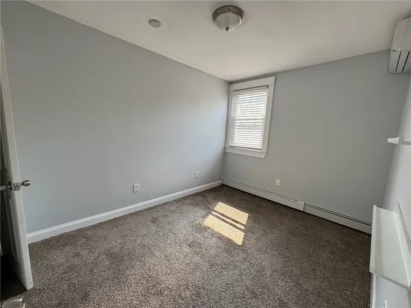 $2,400 | 38 Freebody Street, Unit 206, Newport, RI 02840